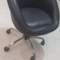 صندلی لگنی مشکی چرم