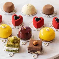 استخدام در کارگاه شیرینی فروشی