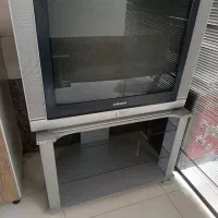 تلویزیون 29 اینچ سامسونگ با میز مخصوص