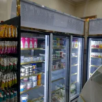 یخچال ویترینی کد ۱۰۰ ایستاده