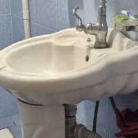 روشویی پایه دار