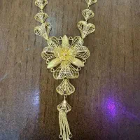 گردنبند و نیم ست