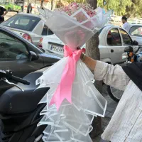 دسته گل و باکس هدیه‌روز‌مادر