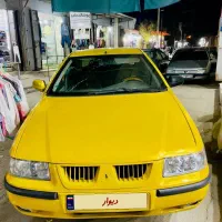 ماشین زرد تاکسی