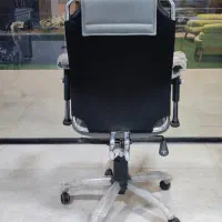 صندلی چرخدار اداری