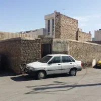 زمین حدودا ۱۰۰ متری دیوارکشی شده سه بر منبع آب|فروش زمین و ملک کلنگی|قم, منبع آب|دیوار
