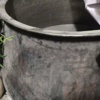 دیگ مسی بزرگ قدیمی