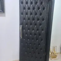 قفل هوشمند و در چرمی