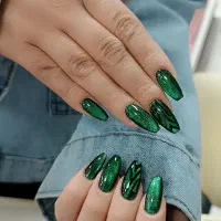 خدمات کاشت و ترمیم ناخن و مژه  شوش