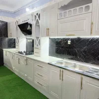 انواع کابینت نمایشگاهی  سفید صدفی کد2580