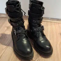 نیم بوت مشکی - ترک- در حد نو 37