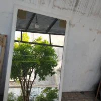 آینه دیواری قاب چوبی