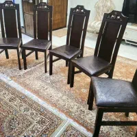 هشت تا صندلی سالم