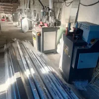 کارگاه-با-ابزار-پنجره-دوجداره