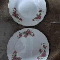 پلو خوری وخورشت خوری گل سرخ