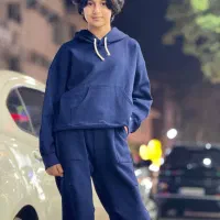 فروشنده خانم