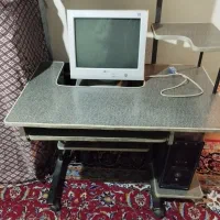 میز کامپیوتر مانیتور سالم