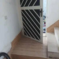 اپارتمان هم کف حیاط دار مرکز شهر خیابان ذلغدر۶|فروش آپارتمان|شیراز, کوشک میدان|دیوار