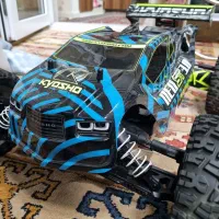 ماشین کنترلی کیوشو تراگی 1/8 kyosho