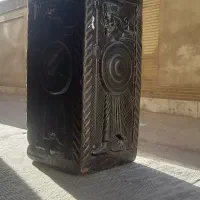 دو عدد گلدان بزرگ سفالی طرح هخامنشی