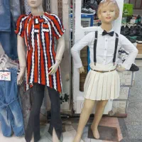 تعدادی مانکن کامل و پا بچگانه