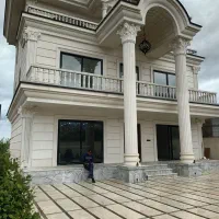 باشکوه ، مجلل ، هر چی شما بگین