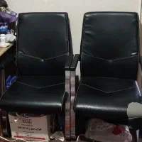صندلی چرم پایه فلزی محکم