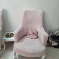 یک دست مبل ۷ نفره و میز و گل میز