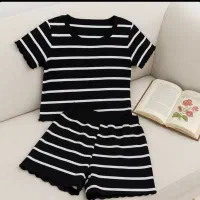 تیشرت شورتک نونو تعویض با چیز بدرد بخور ولی نو