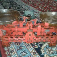 ترازوی کفه ای.