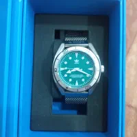 ساعت ادیداس