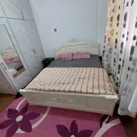 تخت دونفره سفید با تشک