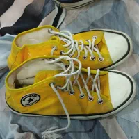 دو جفت آدیداس