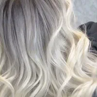 تنها درمانگر مو در منطقه..