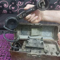 تلفن قدیمی هندلی|کلکسیون اشیاء عتیقه|اهواز, شریعتی جنوبی|دیوار