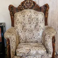 مبل سلطنتی در حد نو تمیز