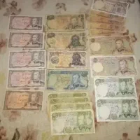 تعدادی اسکناس قدیمی