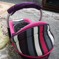 کریر و گهواره کودک