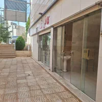 مغازه 38 واقع دراخر مولانا مالک هستم