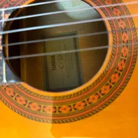 گیتار یاماها c70