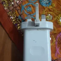 شارژر هوآوی و لب تاپ لنوو