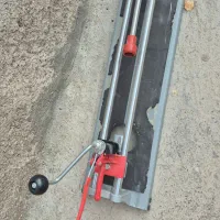 کاشی بر در حد آکبند