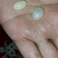 دو عدد نگین اوپال