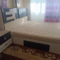 یک عدد تخت خواب دو نفره