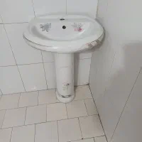 روشویی پایه دار