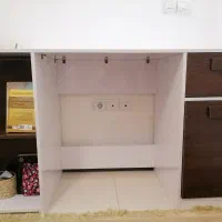 میز تحریر و لب تاب