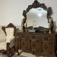 مبل و آینه و کنسول و میز تلویزیون سلطنتی