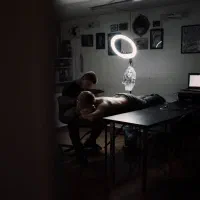 اجرا و آموزش حرفه ای تتو با سابقه هنری بالا