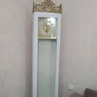 ساعت دیواری ایستاده