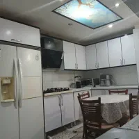 اپارتمان-121متری-سندار-در-شهرک17شهریور